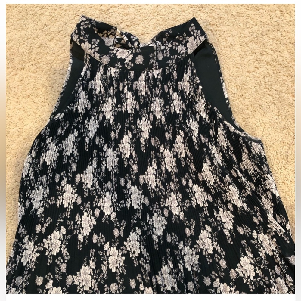 1. STATE Forest Green Pleated Halter Tank XL - Picture 6 of 8